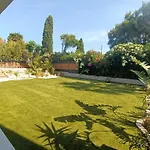 Vue Et Emplacement D'exception à 20 M De La Des Sablettes