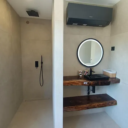 Villa Vue Et Emplacement D'exception à 20 M De La Des Sablettes *