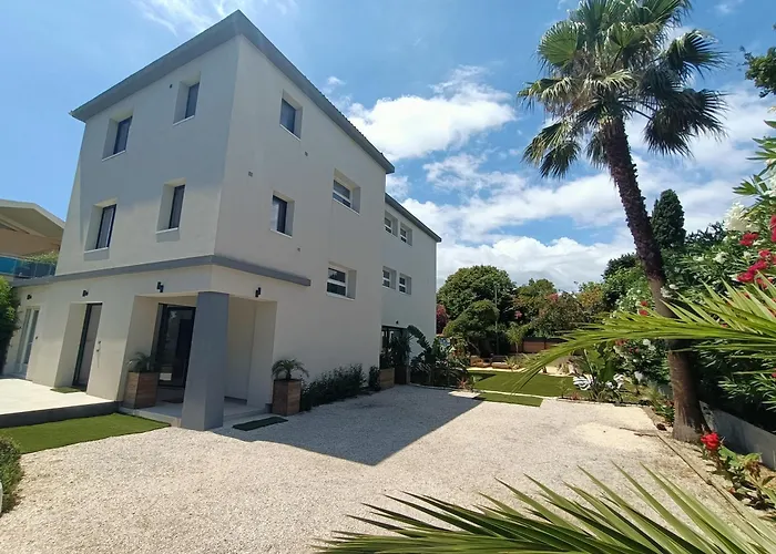 Villa Vue Et Emplacement D'exception A 20 M De La Des Sablettes *
